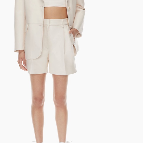 Wilfred Effortless faux leather shorts - Picture 5 of 9